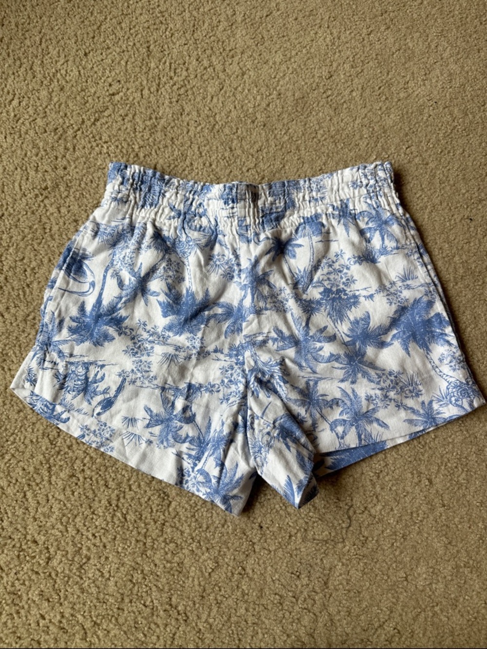 a new day White and Blue Tropical Print High-Waist Shorts small